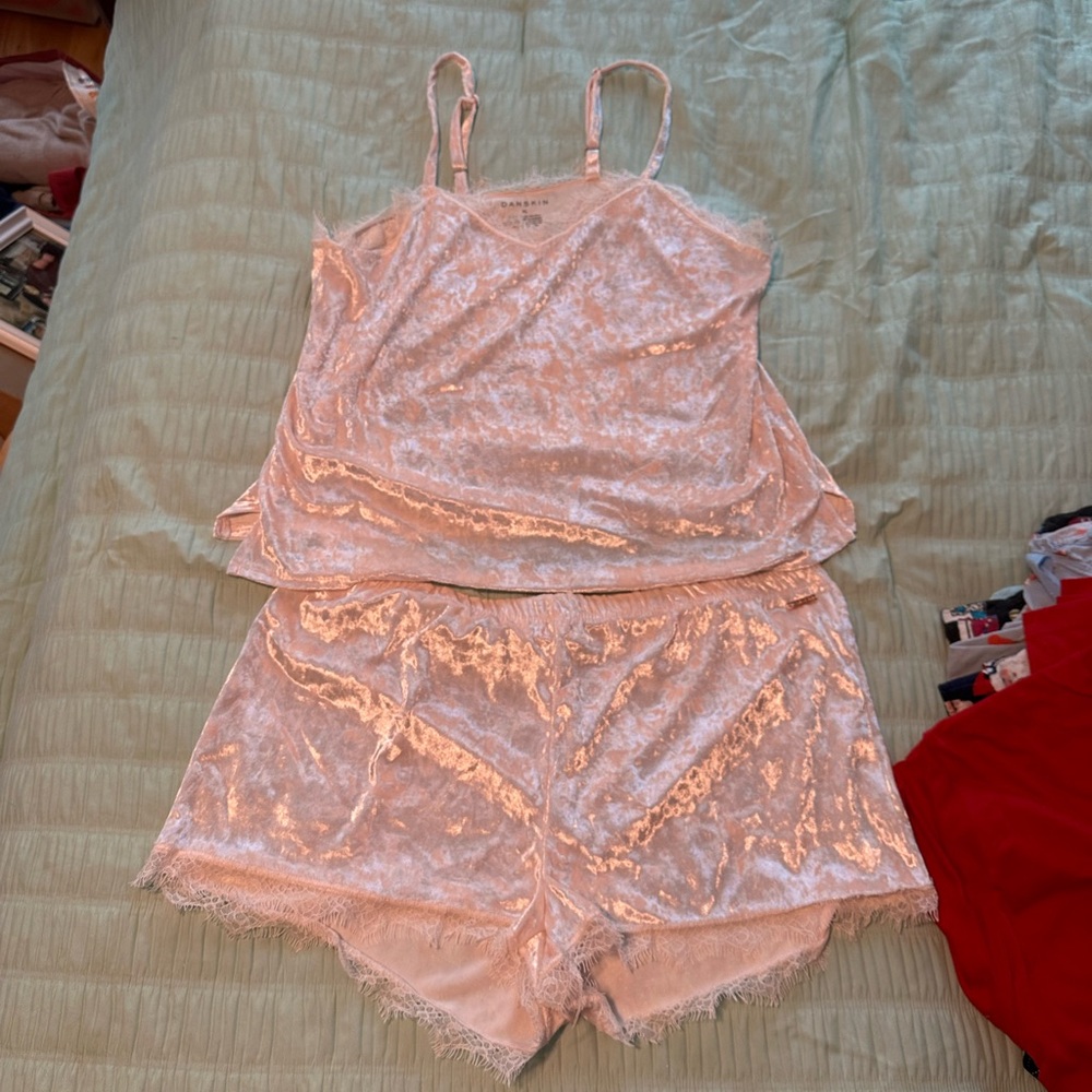 Danskin Sleep Set